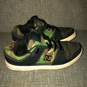DC black and camo skate shoes